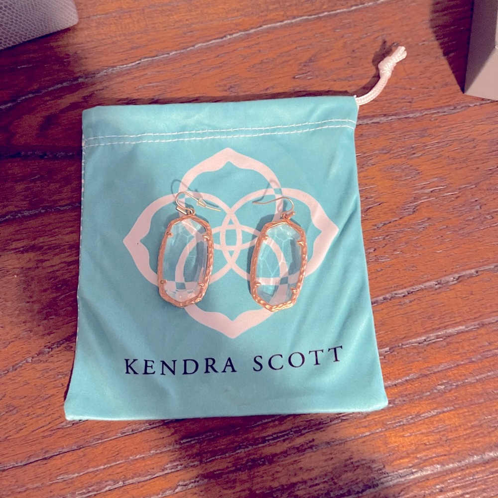 Kendra Scott classic statement earring
